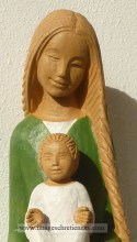 statue peinte en verte de Notre Dame de l'accueil